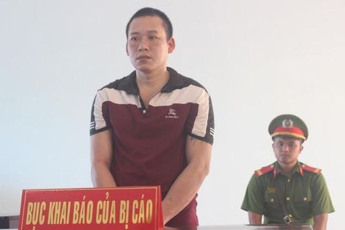 Chồng 'hờ' hiếp dâm con riêng của vợ lãnh 18 năm tù