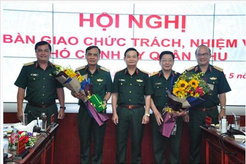 Bàn giao chức trách, nhiệm vụ Tham mưu trưởng, Phó Chính ủy Quân khu 7