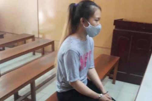 Giết người tình, nữ hung thủ ngỡ ngàng khi được 'tình địch' xin giảm án