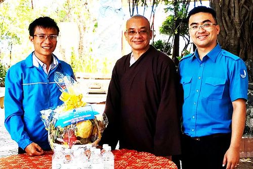 Hội Liên hiệp Thanh niên Việt Nam tỉnh: Thăm các cơ sở tôn giáo nhân Đại lễ Phật Đản 2020
