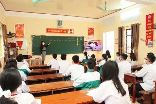 Từ ngày 8/5, không áp dụng giãn cách trong lớp học