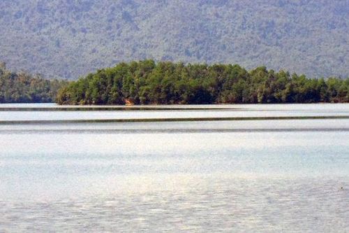 Phát hiện thi thể nam thanh niên dưới hồ An Tây