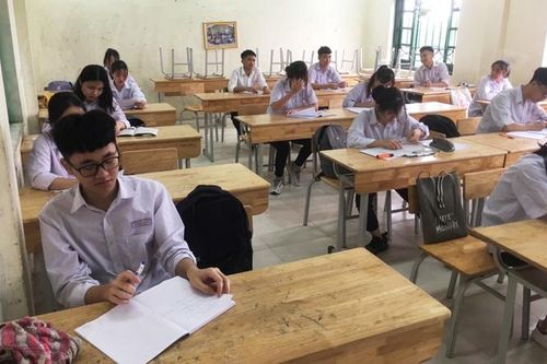 Không áp dụng giãn cách trong lớp học, nhưng vẫn hạn chế tiếp xúc