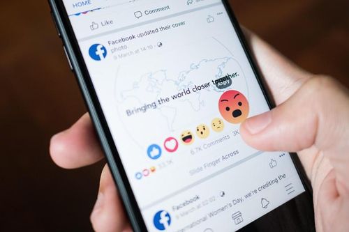 Chỉ một câu nói xấu người khác trên Facebook, phải bồi thường hơn 800 triệu đồng