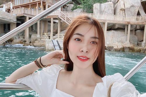 Diệp Bảo Ngọc: 'Với tôi, chuyện tình yêu như một món ăn'