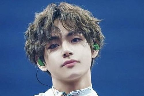 V BTS là 'Người đàn ông đẹp trai nhất thế giới năm 2020'