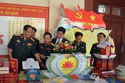 Thượng tướng Trần Quang Phương dự khai mạc Đại hội Đảng bộ Sư đoàn 316, Quân khu 2