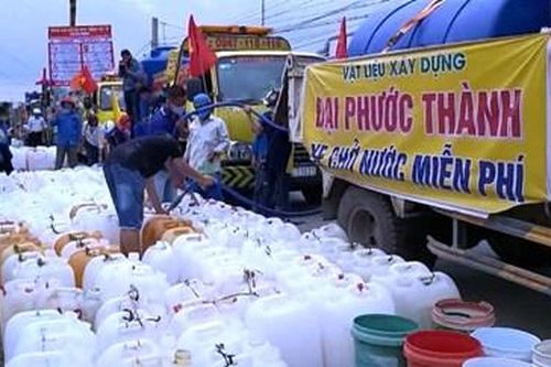 Những chuyến xe chở nước ngọt nặng nghĩa tình