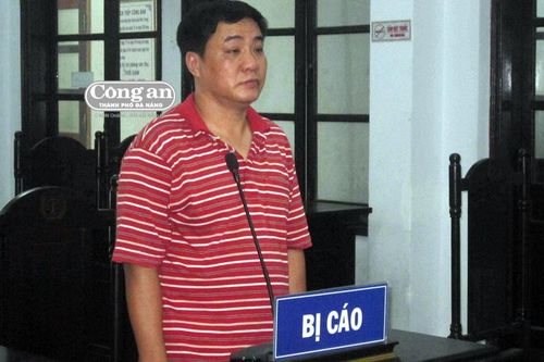 Vào bệnh viện 'bắt dế'
