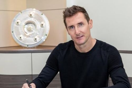 Huyền thoại Miroslav Klose chính thức gia nhập ban huấn luyện Bayern Munich