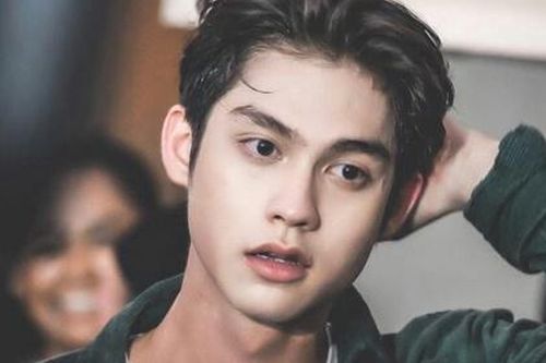 Fan hâm mộ Việt Nam tấn công trang cá nhân của người tình hotboy đam mỹ Bright Vachirawit