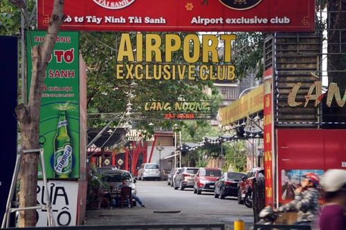 Xây nhà hàng, quán bar, lập bãi trông xe trái phép ở Hà Nội
