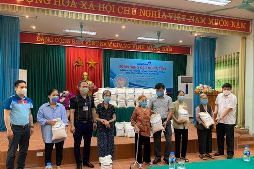 'Ngân hàng gạo nghĩa tình' của VietinBank: Ấm áp nghĩa tình đồng bào