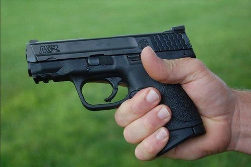 Xả súng vì bị từ chối phục vụ do lệnh giới nghiêm Covid-19 ở Mỹ