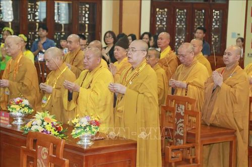 Tổ chức sinh hoạt tôn giáo bình thường, phải bảo đảm các biện pháp phòng, chống dịch COVID-19