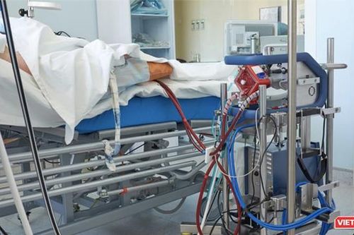 Xem xét phương án ghép phổi cho phi công người Anh 2 phổi đông đặc vì COVID-19