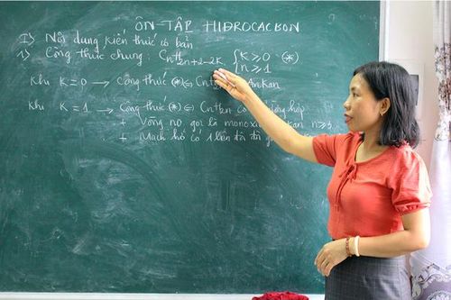 'Gia sư online' Kênh học tập mới mẻ