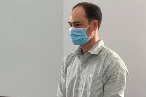 Lãnh 14 năm tù vì 7 lần quan hệ với bé gái