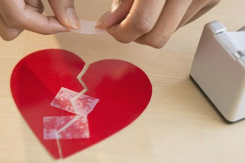 Học cách hồi phục trái tim tan vỡ sau những trận thất tình đầy thương tổn