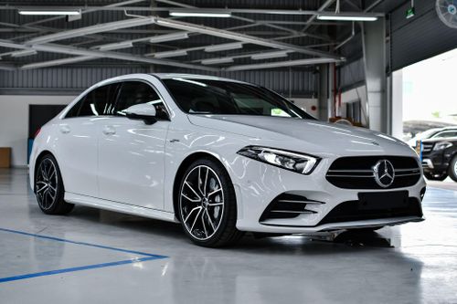 Mercedes-AMG A 35 4MATIC Sedan - xe thể thao giá 2,249 tỷ tại VN