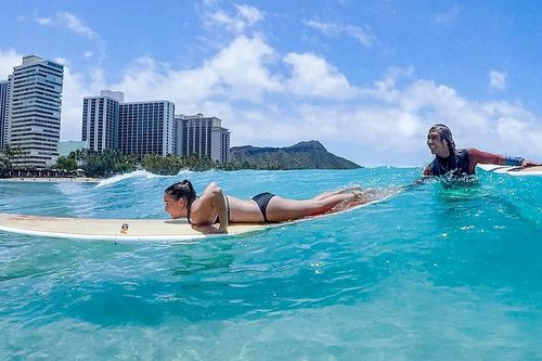 Khám phá bãi biển thiên đường Waikiki ở Hawaii