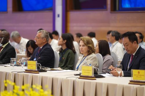 'Nâng cấp' môi trường kinh doanh, Việt Nam sẽ phục hồi theo hình chữ V