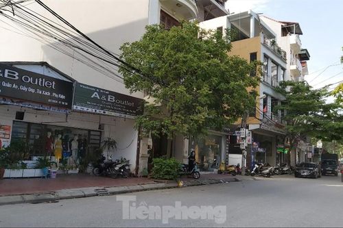 Hết giãn cách, phố 'hàng không' vẫn chưa chịu 'cất cánh'