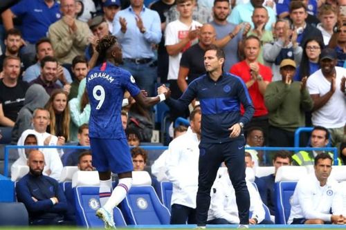 FIFA tăng số quyền thay người, cân nhắc tạm dừng sử dụng VAR trong mỗi trận đấu