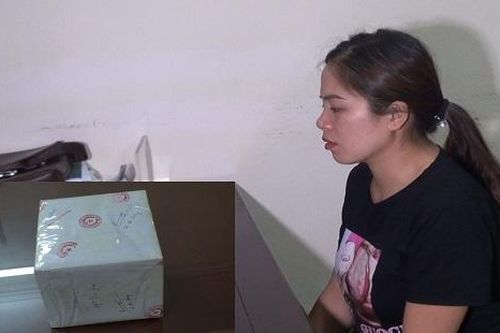 'Nữ quái' ném 1kg ma túy đá xuống đường khi thấy công an