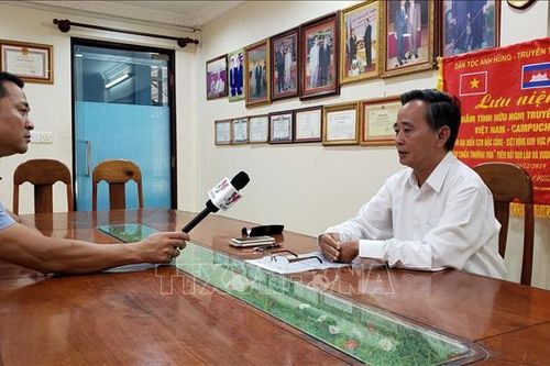 Hơn 3.000 gia đình người gốc Việt tại Campuchia được cứu trợ trong dịch COVID-19