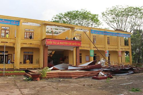 Mưa dông khiến 6 người bị thương, thiệt hại ước tính trên 21,8 tỷ đồng