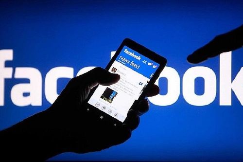 Facebook bắt đầu kiểm soát quyền lực CEO Mark Zuckerberg