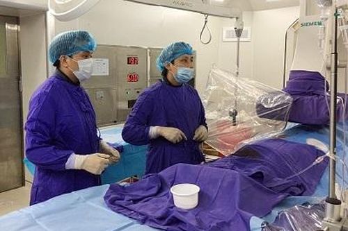 Nút mạch não bằng vòng xoắn kim loại, kỹ thuật cao thực hiện tại tỉnh
