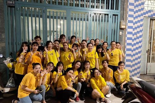 Fandom của Jack trao quà đến người vô gia cư ở Sài Gòn, lan tỏa tinh thần vì cộng đồng