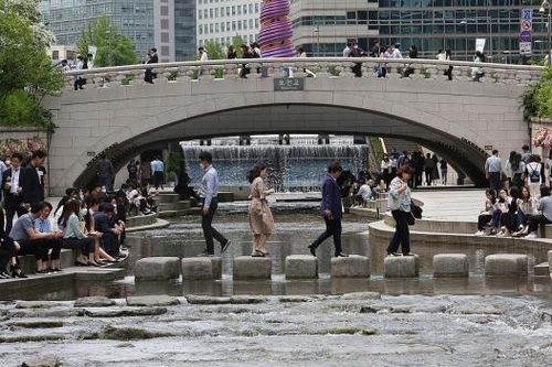 Hàn Quốc ghi nhận số ca nhiễm Covid-19 tăng đột biến trở lại từ ổ dịch Itaewon