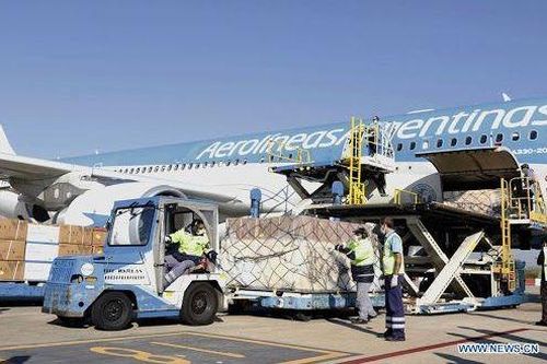 Dịch Covid-19: 18.500 việc làm ngành hàng không Argentina bị ảnh hưởng, Thụy Sỹ khôi phục bay vào tháng 6