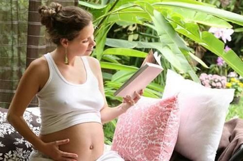 Những loại thực phẩm mẹ bầu cần liệt ngay vào 'danh sách đen'