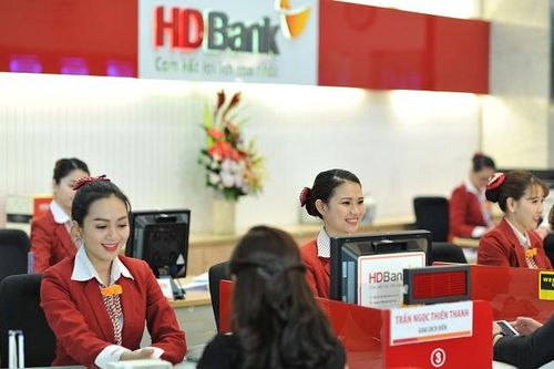 Các yếu tố tác động đến dịch vụ ngân hàng bán lẻ tại HDBank - Chi nhánh An Giang