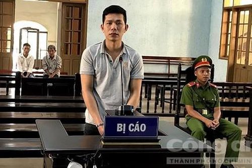 Chồng giả vờ đi làm ăn xa để mai phục, bắt quả tang vợ ngoại tình