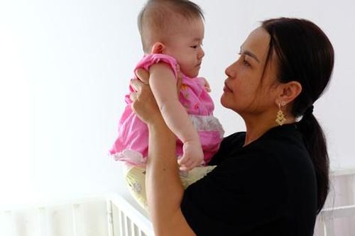 Người mẹ của những đứa trẻ bất hạnh, bị bỏ rơi: 'Mình đã nhận là con thì sẽ lo cho các bé cả đời'