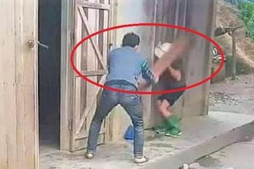 Khi nắm đấm thay lời yêu thương