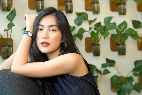 Helly Tống: 'Tôi đọc sách để tưởng tượng và lắng nghe chính mình'