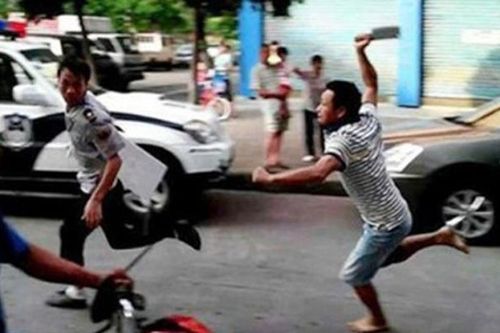 Chém 5 người bị thương vì mâu thuẫn lời chào hỏi