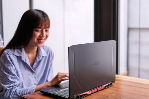 Acer tung laptop gaming giá 23,3 triệu ở Việt Nam