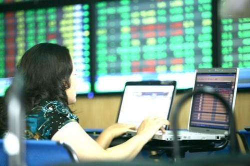 Chứng khoán trong nước leo lên mốc cao nhất 2 tháng qua