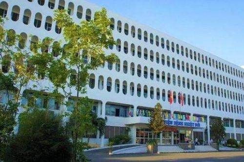 Bệnh nhân 278 viêm phổi, suy hô hấp được chuyển lên TPHCM điều trị