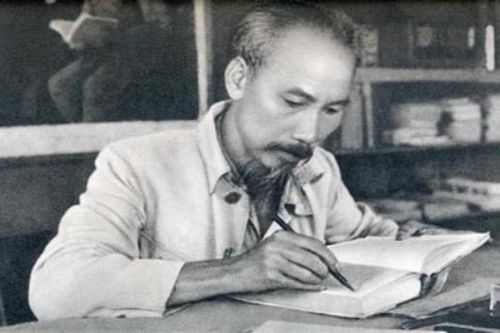 Lần đầu tiên Bác Hồ viết tài liệu 'tuyệt đối bí mật'