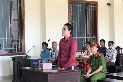 Nghịch tử giết mẹ, rồi tri hô rằng nạn nhân đã tự sát