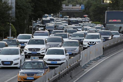 Doanh số bán xe tại Trung Quốc tăng nhẹ sau gần 2 năm lao dốc
