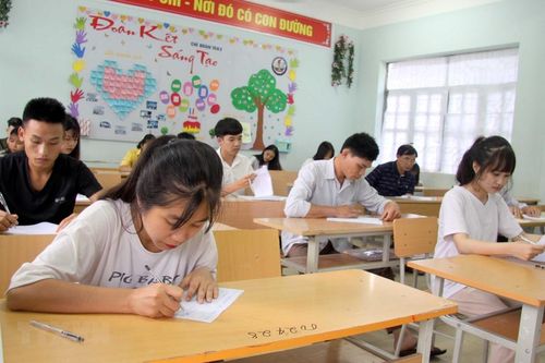 Giáo viên, học sinh phản ứng tích cực với đề tham khảo tốt nghiệp THPT